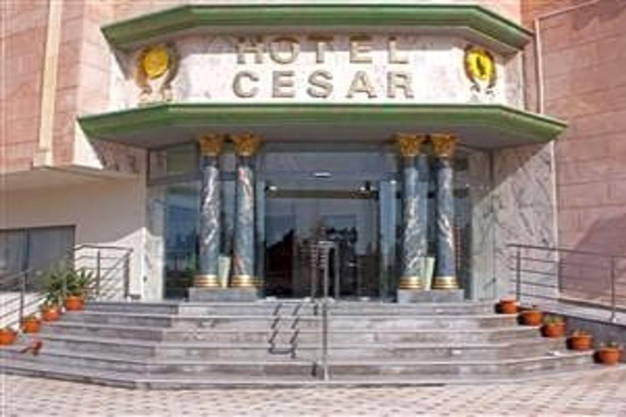 ซีซาร์โฮเต็ล Hotel ซุส ภายนอก รูปภาพ